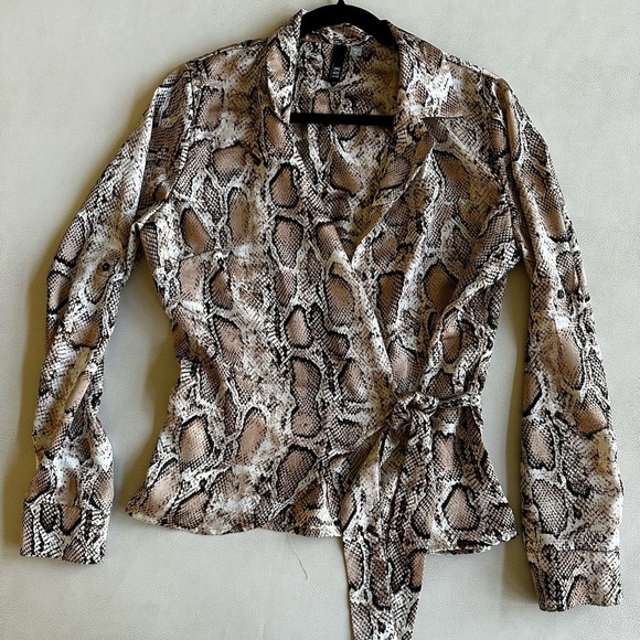 Kut from the Kloth Tops - Kut from the Kloth Animal Print Blouse Wrap Tie shirt size medium